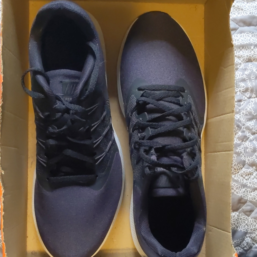 Wmns Nike shoes